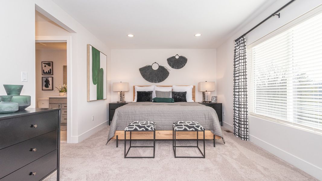 Representative furnished interior of a home built from the The Keswick Townhome (Interior Walk-Out) by Norfolk Homes in Bristol Ridge Townhomes, Ann Arbor (Image 32).