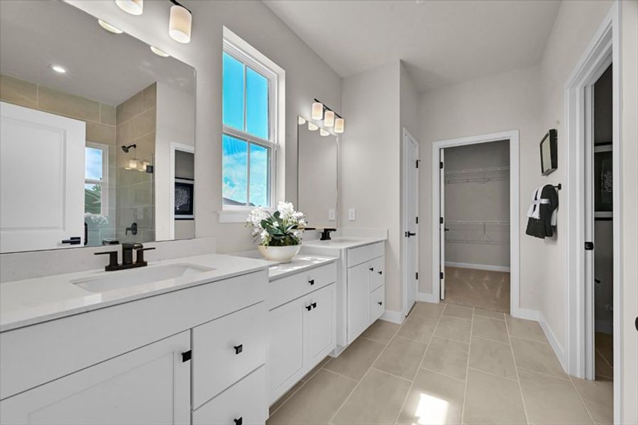 Furnished interior view inside a new home in Lost Tree Preserve, Vero Beach (Image 7).