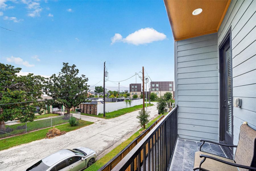 Exterior details and patio area of a home in , Houston (Image 30).