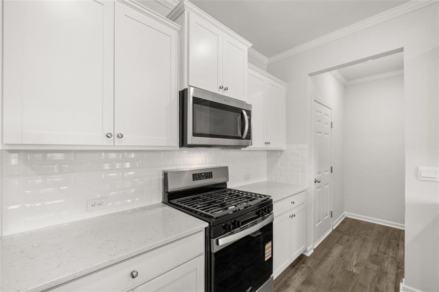 Furnished interior view inside a new home in Falcon Landing, Gainesville (Image 15).