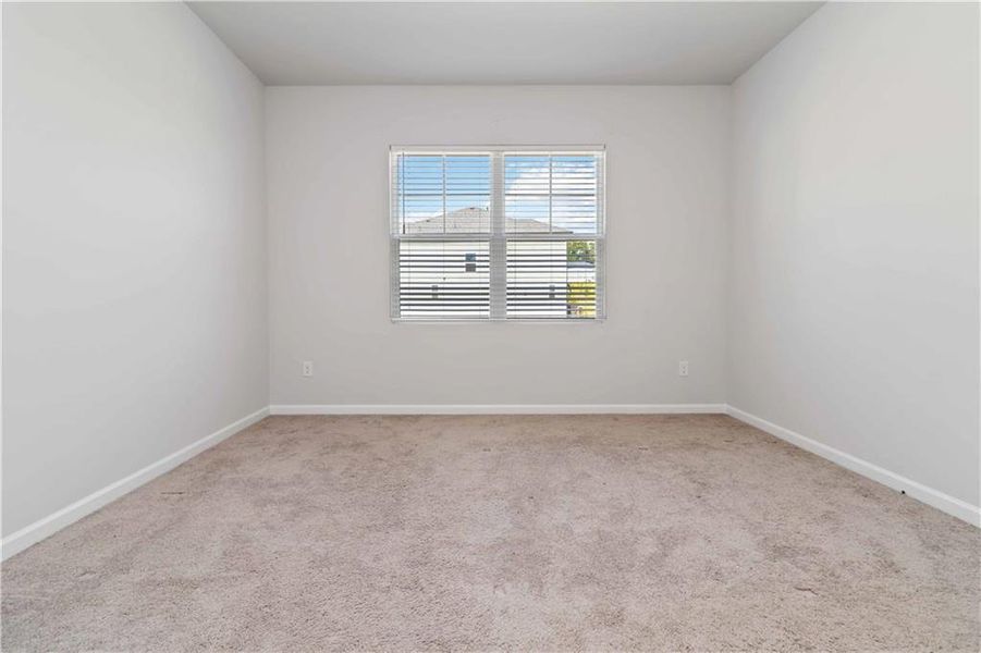 Spacious, unfurnished interior of a new home in , Atlanta (Image 37).
