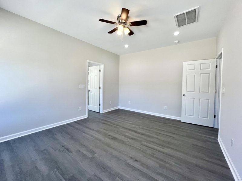 Spacious, unfurnished interior of a new home in , McClellanville (Image 22).