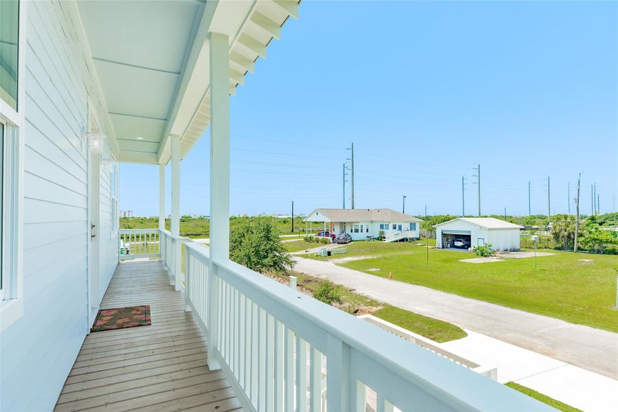 Exterior details and patio area of a home in , Galveston (Image 24).