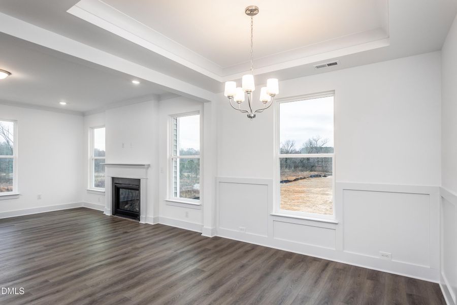 Breakfast/Dinina Area