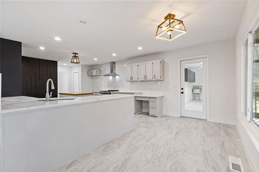 Image 67 of a home in .