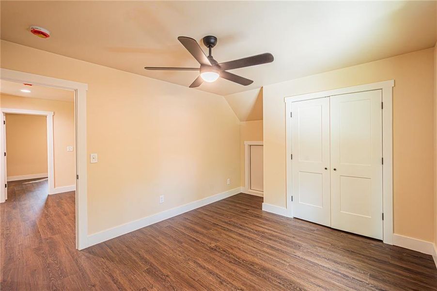 Spacious, unfurnished interior of a new home in , Dahlonega (Image 39).