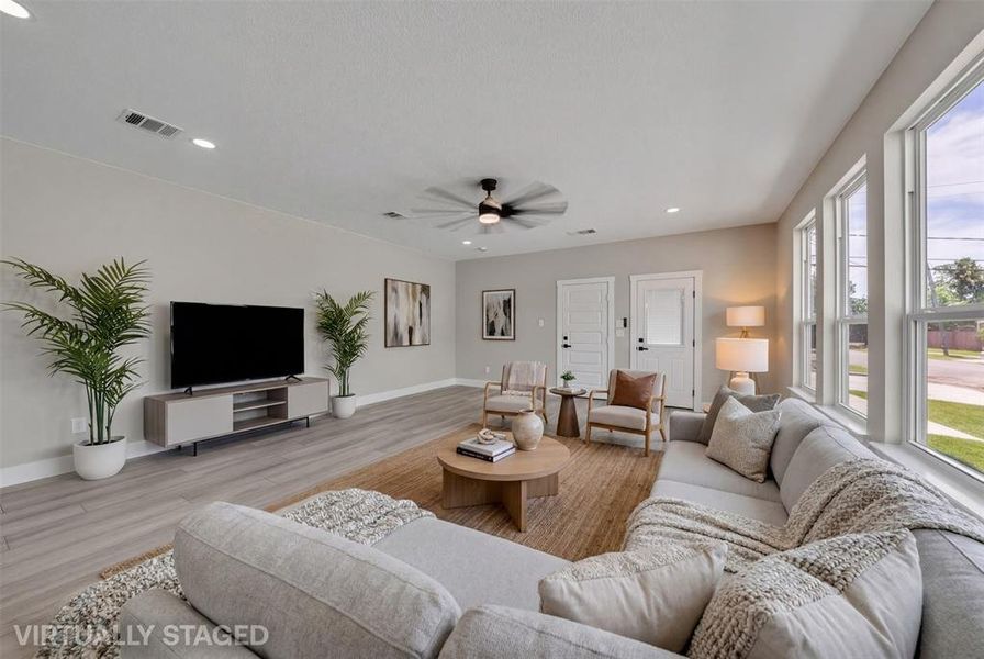 Furnished interior view inside a new home in , Grand Prairie (Image 17).