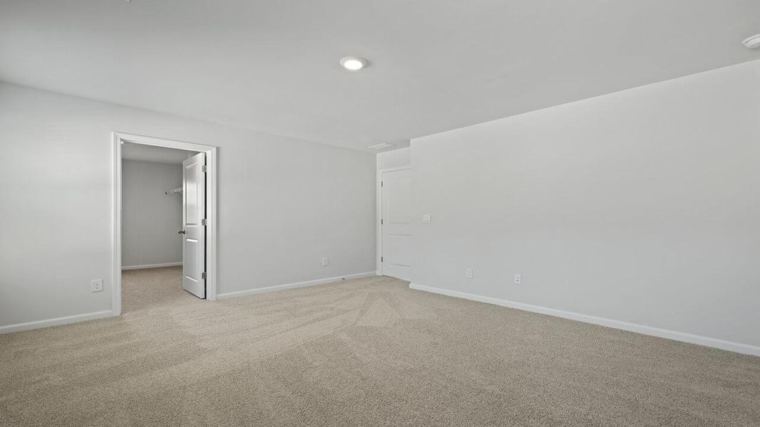 Spacious, unfurnished interior of a new home in Lakeview at Kitfield, Moncks Corner (Image 8).