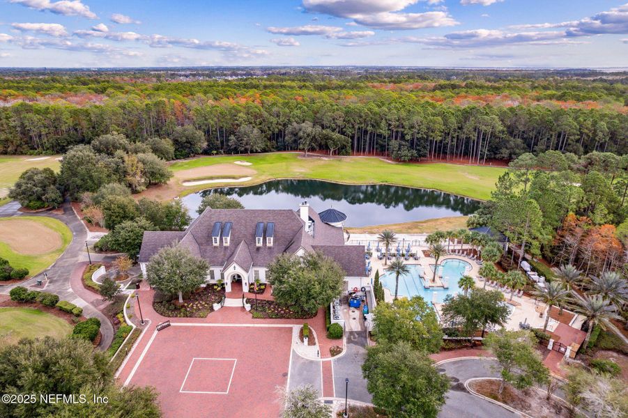 Image 37 of a home in Amelia National. Image 37 of a home in Amelia National.
