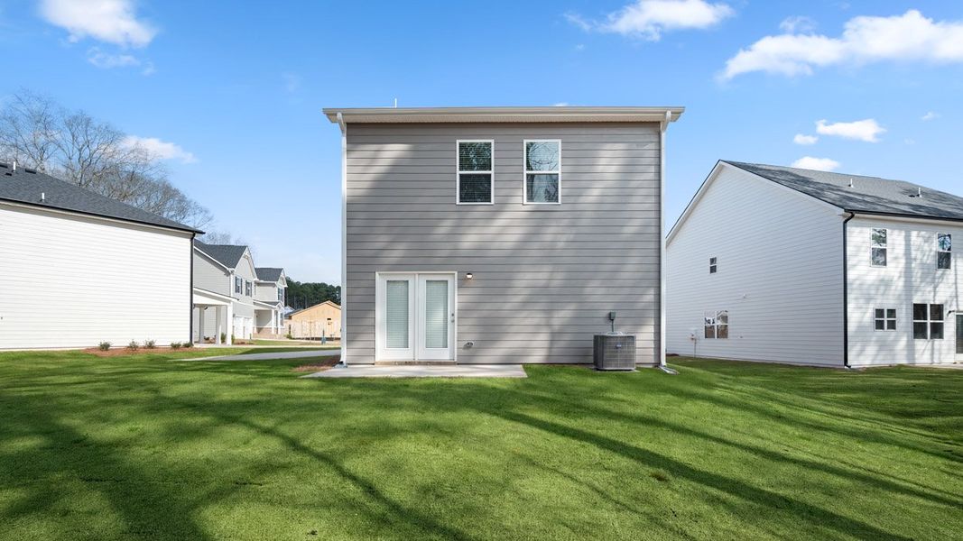 Representative exterior details of a home built from the Somerset by D.R. Horton in Oakchase at Hampton, Hampton (Image 3).