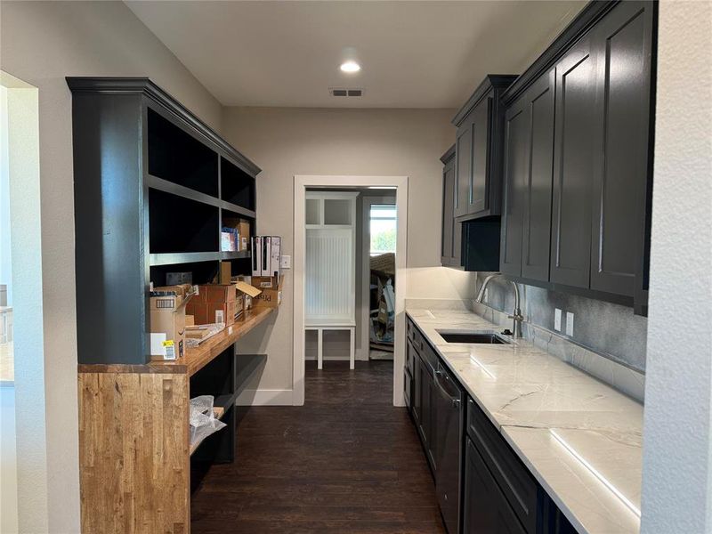 Furnished interior view inside a new home in , Abilene (Image 5).