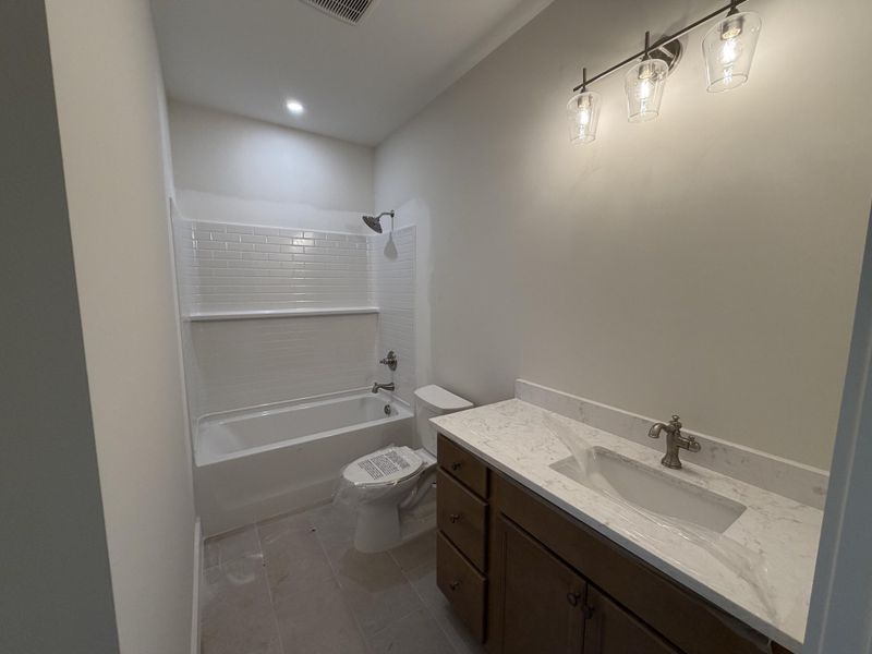 Image 33 of a home in .