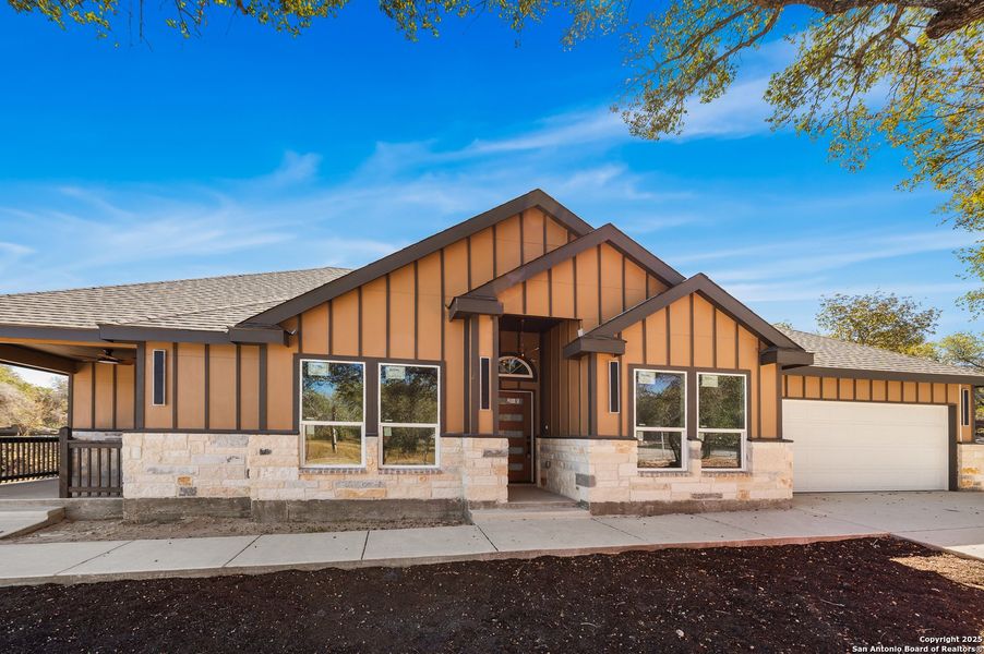 Community amenities in , Elmendorf (Image 34).