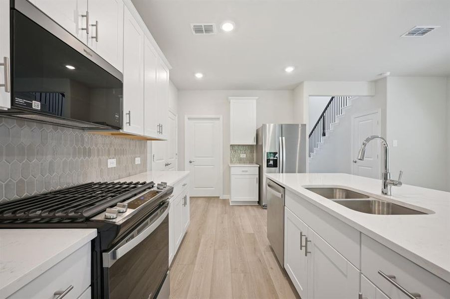 Photo is not of the actual home, but is an inspirational photo of builder’s model home and may depict options, furnishings, and/or decorator features that are not included. Photo is not of the actual home, but is an inspirational photo of builder’s model home and may depict options, furnishings, and/or decorator features that are not included.