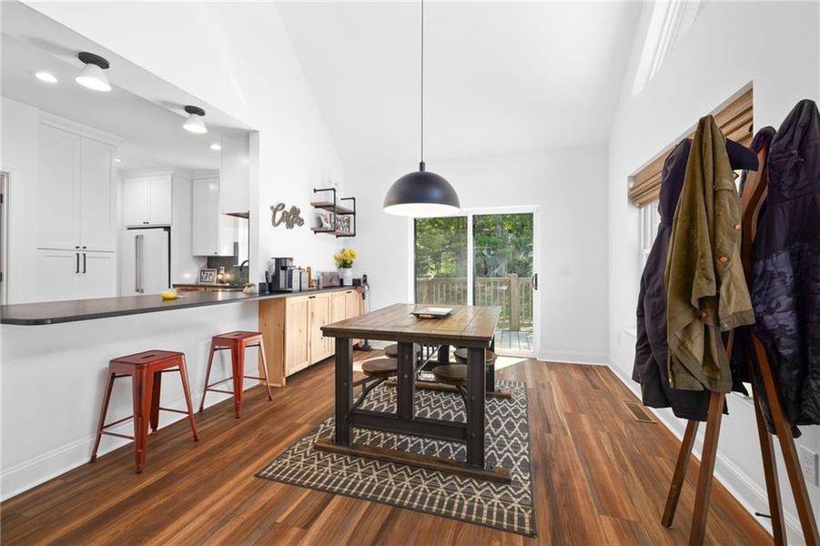 Furnished interior view inside a new home in , Jasper (Image 3).