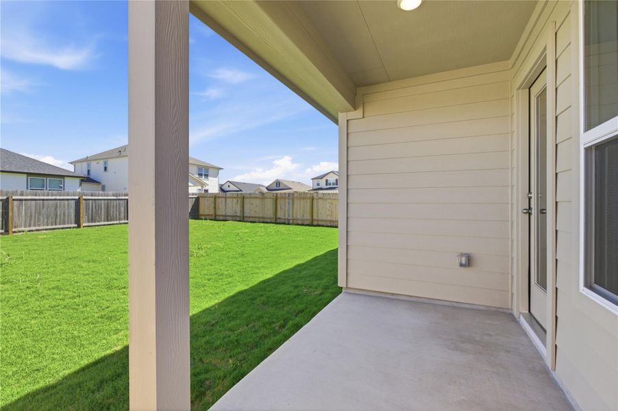 Exterior details and patio area of a home in Calumet, Jarrell (Image 3).