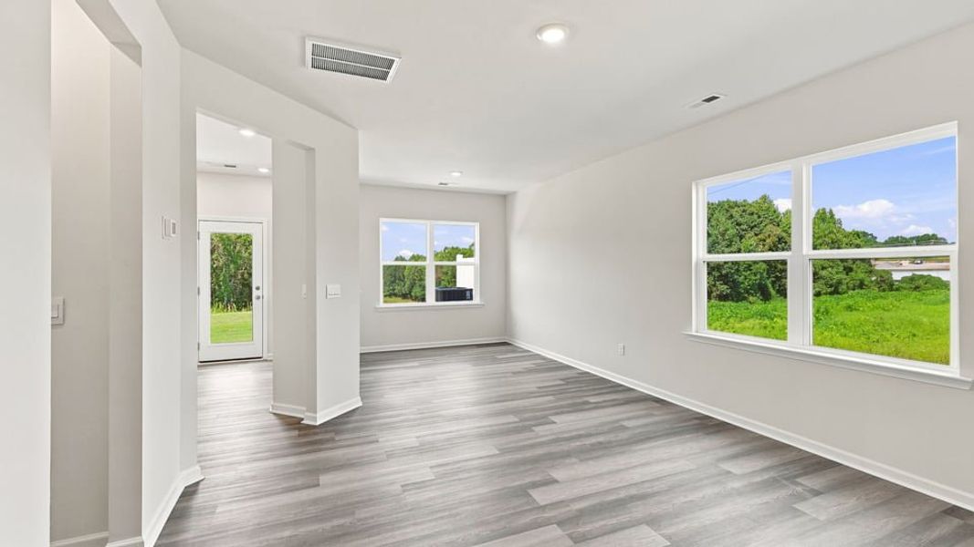 Spacious, unfurnished interior of a new home in Baxter Village, Boiling Springs (Image 13).