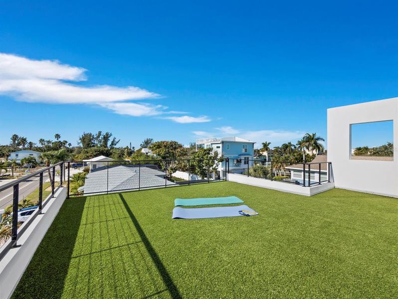 Exterior details and patio area of a home in , Longboat Key (Image 3).