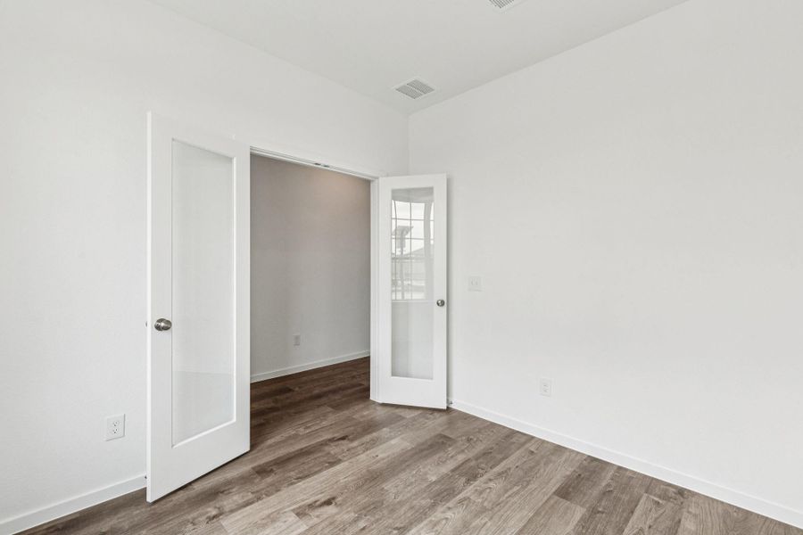 Spacious, unfurnished interior of a new home in River Ranch, Dayton (Image 27).