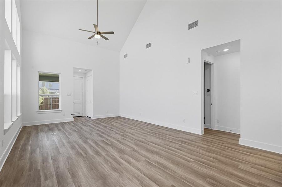 Spacious, unfurnished interior of a new home in Wellington: 40ft. lots, Haslet (Image 18).