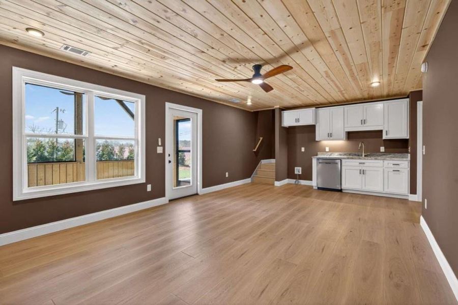 Spacious, unfurnished interior of a new home in , Blue Ridge (Image 31).