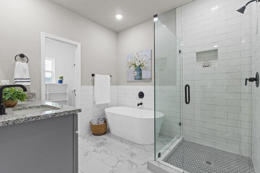 Furnished interior view inside a new home in , Kaufman (Image 11).