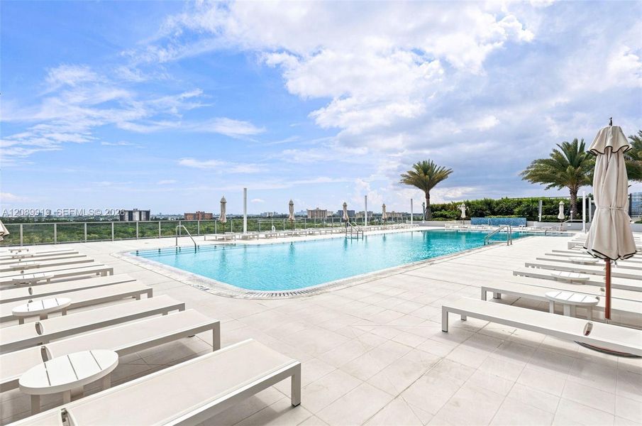 Community amenities in , North Miami (Image 45).