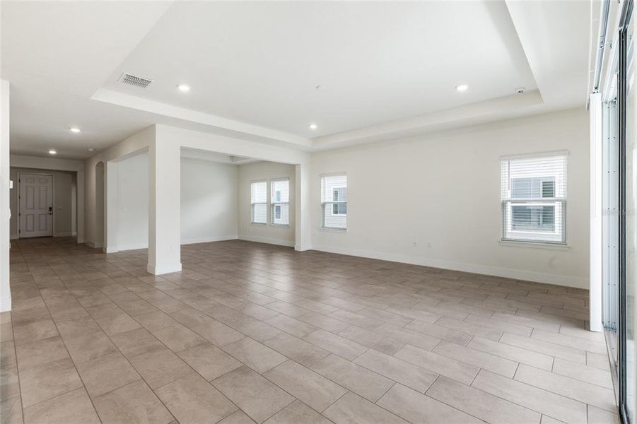 Spacious, unfurnished interior of a new home in , Newberry (Image 27).
