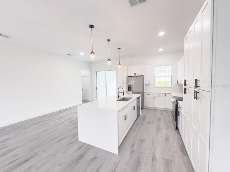 Image 40 of a home in .