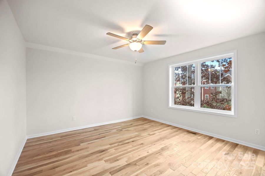 Spacious, unfurnished interior of a new home in , Arden (Image 39).