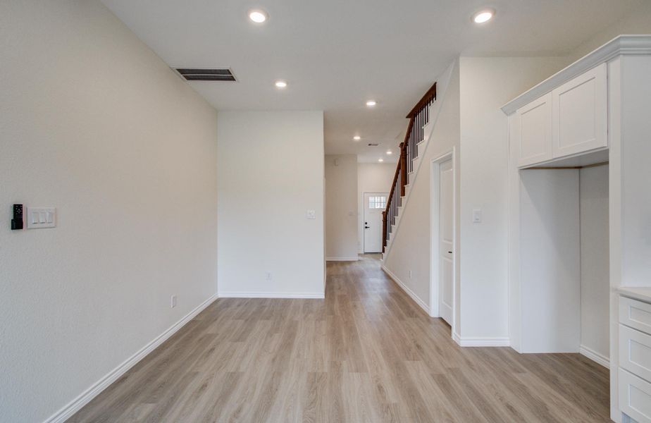 Picture is not of the actual home. It is a representative of a home of the same floor plan. Picture is not of the actual home. It is a representative of a home of the same floor plan.