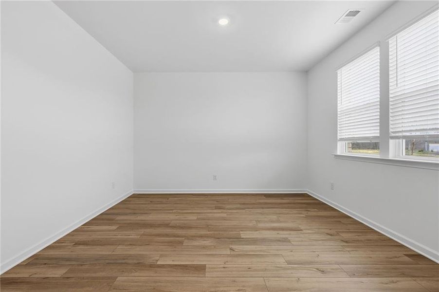 Spacious, unfurnished interior of a new home in Apalachee Hills, Bethlehem (Image 21).