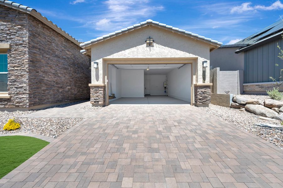 Exterior details and patio area of a home in Meridian at Northpointe at Vistancia, Peoria (Image 25). Exterior details and patio area of a home in Meridian at Northpointe at Vistancia, Peoria (Image 25).