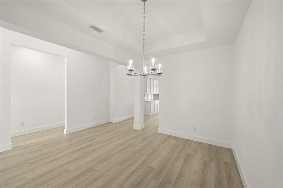 1915 Silvercreek- Dining-2 1915 Silvercreek- Dining-2