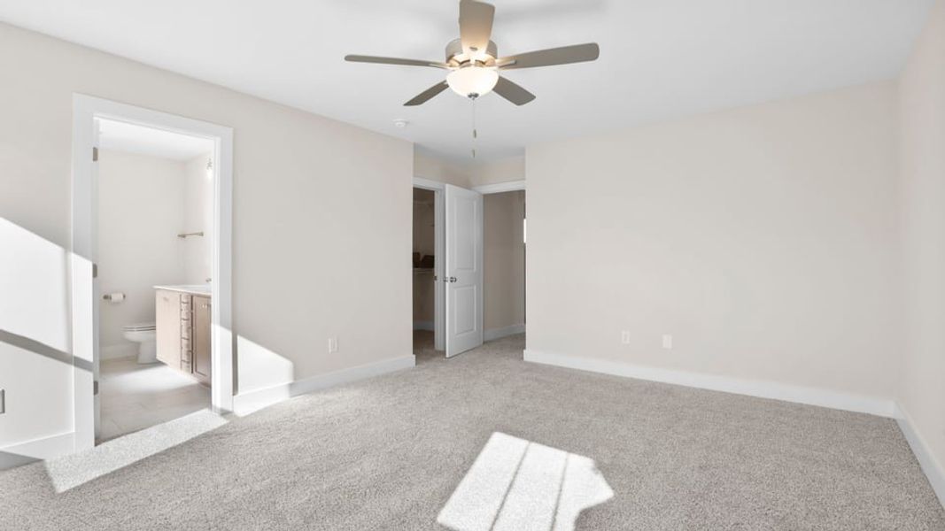 Representative unfurnished interior of a home built from the Atwood by D.R. Horton in Edgewood Estates, Greenville (Image 30).