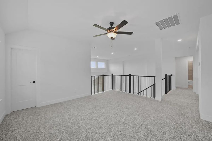 Spacious, unfurnished interior of a new home in Grange, Katy (Image 28).