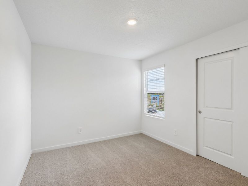 Spacious, unfurnished interior of a new home in The District at Oakleaf - The Commons, Middleburg (Image 11).