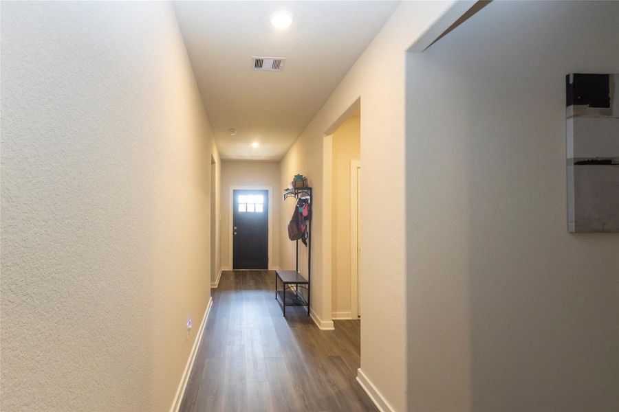 Spacious, unfurnished interior of a new home in Sundance Cove - Classic Series, Crosby (Image 21).