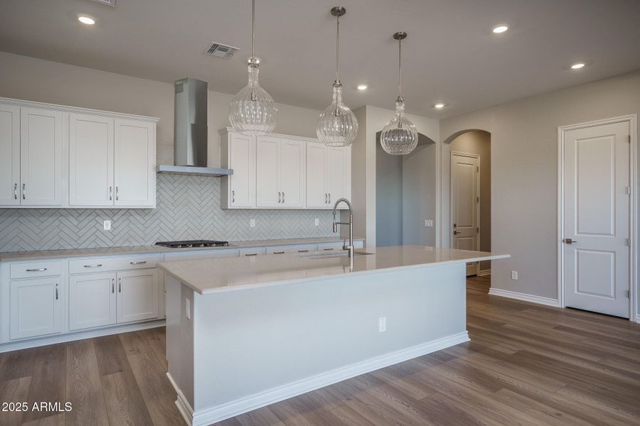 6) KITCHEN 6) KITCHEN