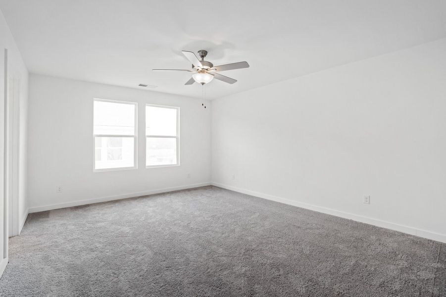 Spacious, unfurnished interior of a new home in Calista Farms, White House (Image 19).