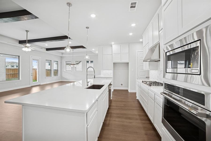 Furnished interior view inside a new home in Terraces – Classics, Rockwall (Image 10). Furnished interior view inside a new home in Terraces – Classics, Rockwall (Image 10).