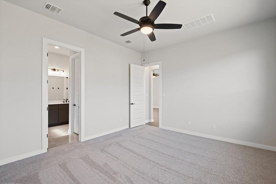 Spacious, unfurnished interior of a new home in Arbor Collection at Heritage, Dripping Springs (Image 18). Spacious, unfurnished interior of a new home in Arbor Collection at Heritage, Dripping Springs (Image 18).