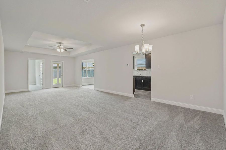 Spacious, unfurnished interior of a new home in Grand Oaks Reserve, Cleveland (Image 19).