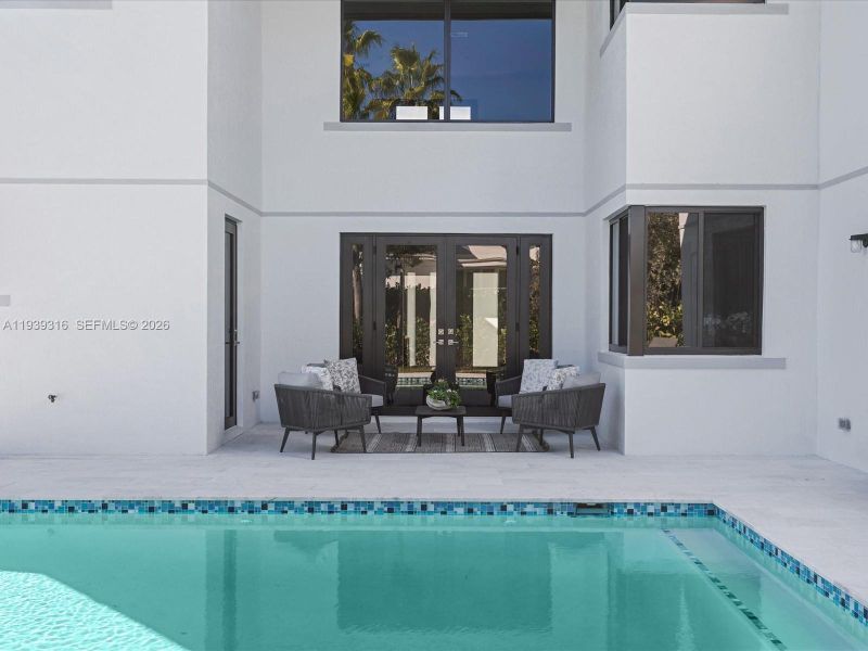 Exterior details and patio area of a home in , Miami (Image 36).
