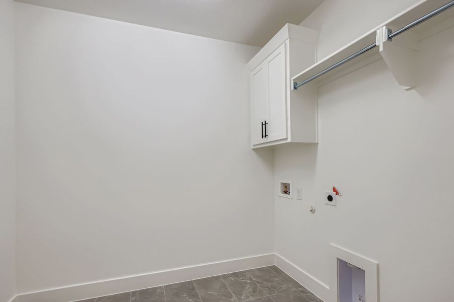 2608 Cedar - Laundry Area