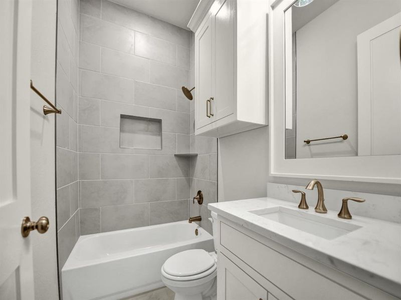 Furnished interior view inside a new home in , Fort Worth (Image 17).