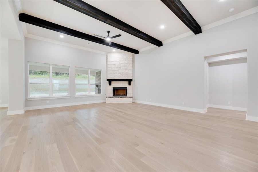 Spacious, unfurnished interior of a new home in King Crossing Estates, Van Alstyne (Image 11). Spacious, unfurnished interior of a new home in King Crossing Estates, Van Alstyne (Image 11).
