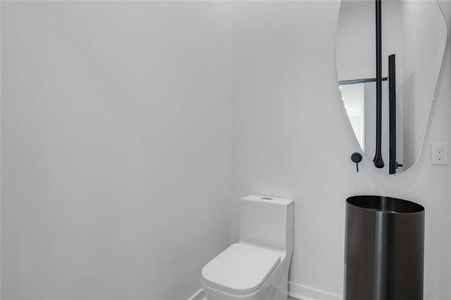 Furnished interior view inside a new home in , Atlanta (Image 10).