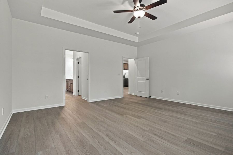 Spacious, unfurnished interior of a new home in Hampshire Hills, Columbia (Image 25).