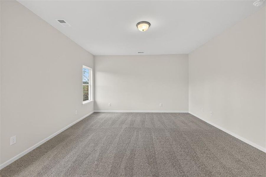 Spacious, unfurnished interior of a new home in Garrett Preserve, Douglasville (Image 34).